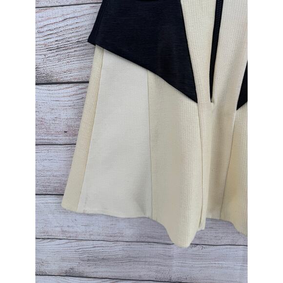 Manning Cartell Enamel Peplum Crochet Cocktail Dress Womens 10 Cream Black NEW - Picture 7 of 14